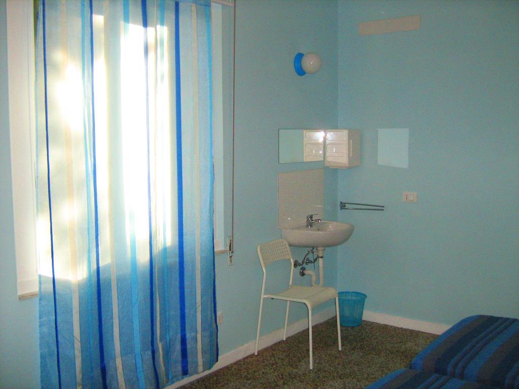 Sirenapop Concept B&B Rivazzurra Di Rimini Стая снимка
