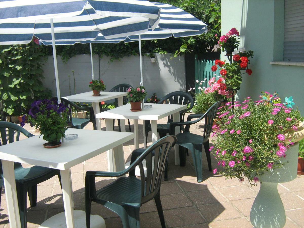 Sirenapop Concept B&B Rivazzurra Di Rimini Екстериор снимка
