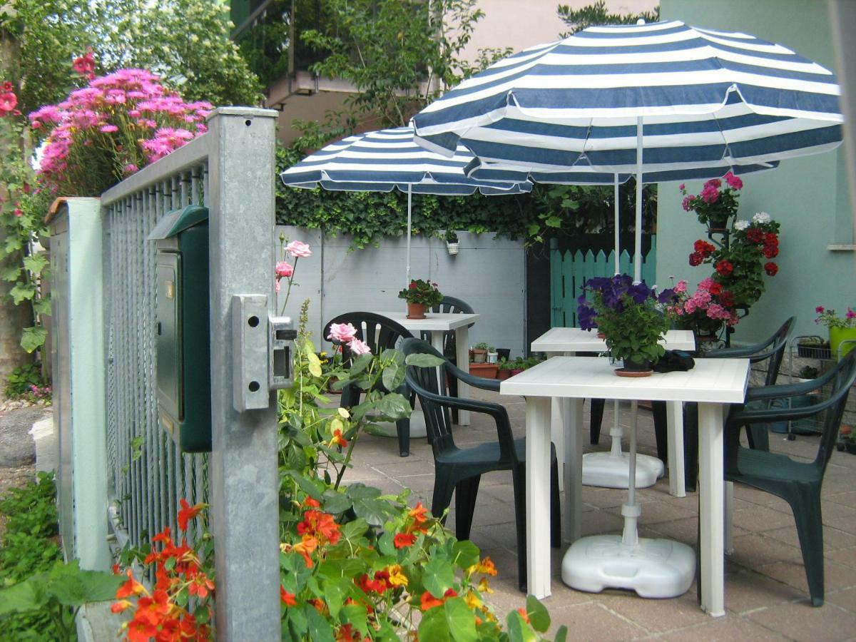 Sirenapop Concept B&B Rivazzurra Di Rimini Екстериор снимка